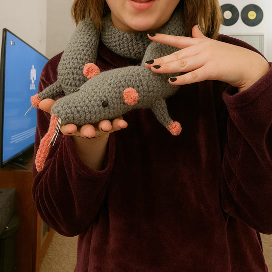 🧣Handmade Knitted Mouse Scarf