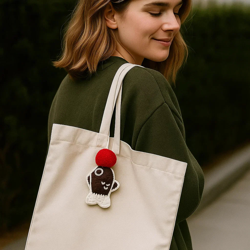 🐟 Handmade Crochet Fish-Shaped Lipstick Purse