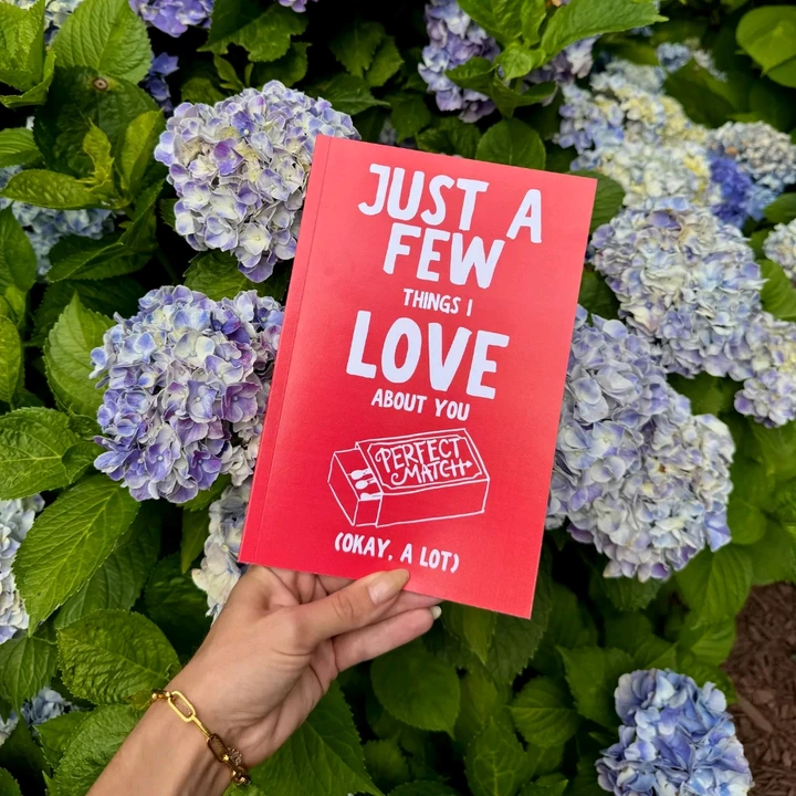 💖 "Just a Few Things I Love About You"Gift Book